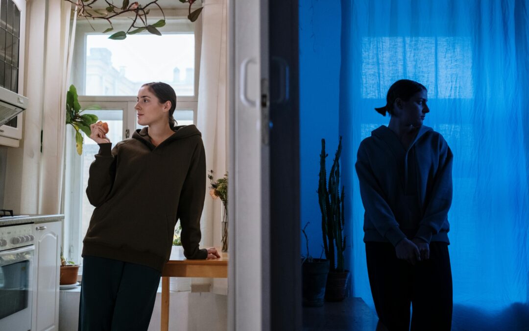 ELÄMÄÄ KAKSISUUNTAISEN MIELIALAHÄIRIÖN KANSSA Osa II Pimeydestä valoon: Omaisen ja läheisen haastattelu